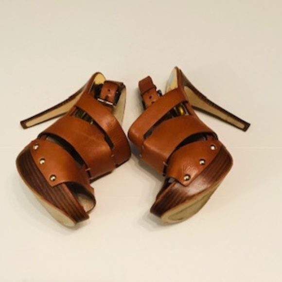 Micheal Kors Platform Sandals - Picture 1 of 5